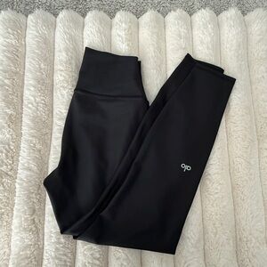 ALO Yoga Airlift Leggings in Black